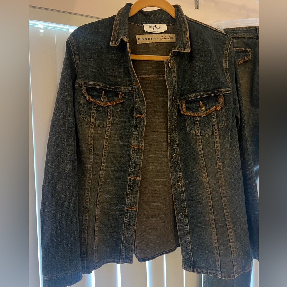 Vintage Fibers matching jean jacket and Jeans in great condition!